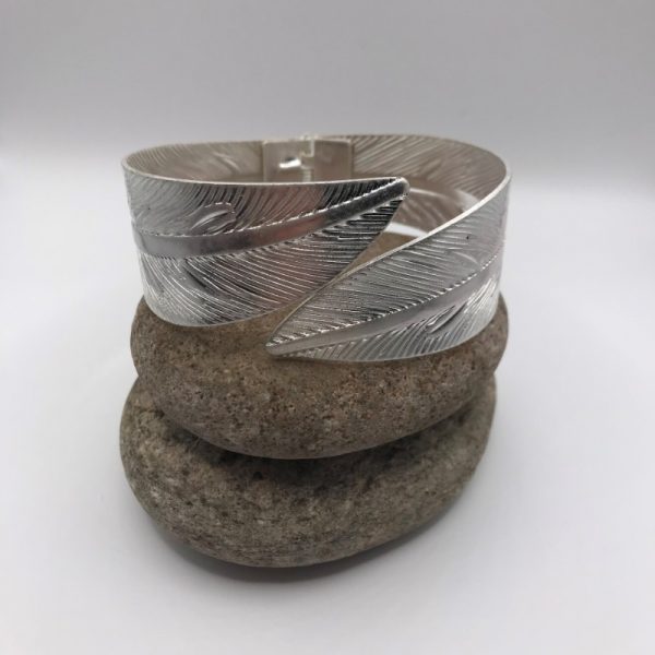 Leaf cuff