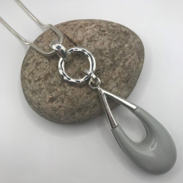 Teardrop necklace